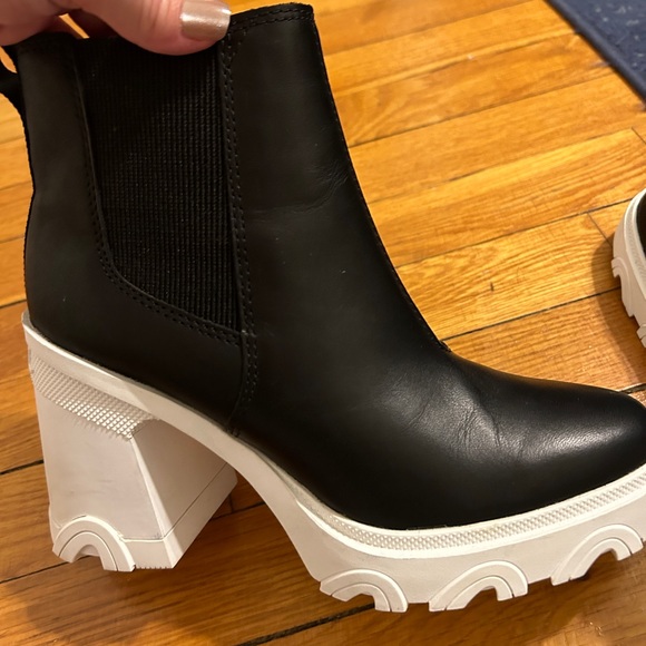 SOREL Womens Leather Pull On Chelsea Boots - Picture 7 of 16